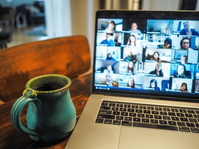 Virtual Meetings: Camera on or off?